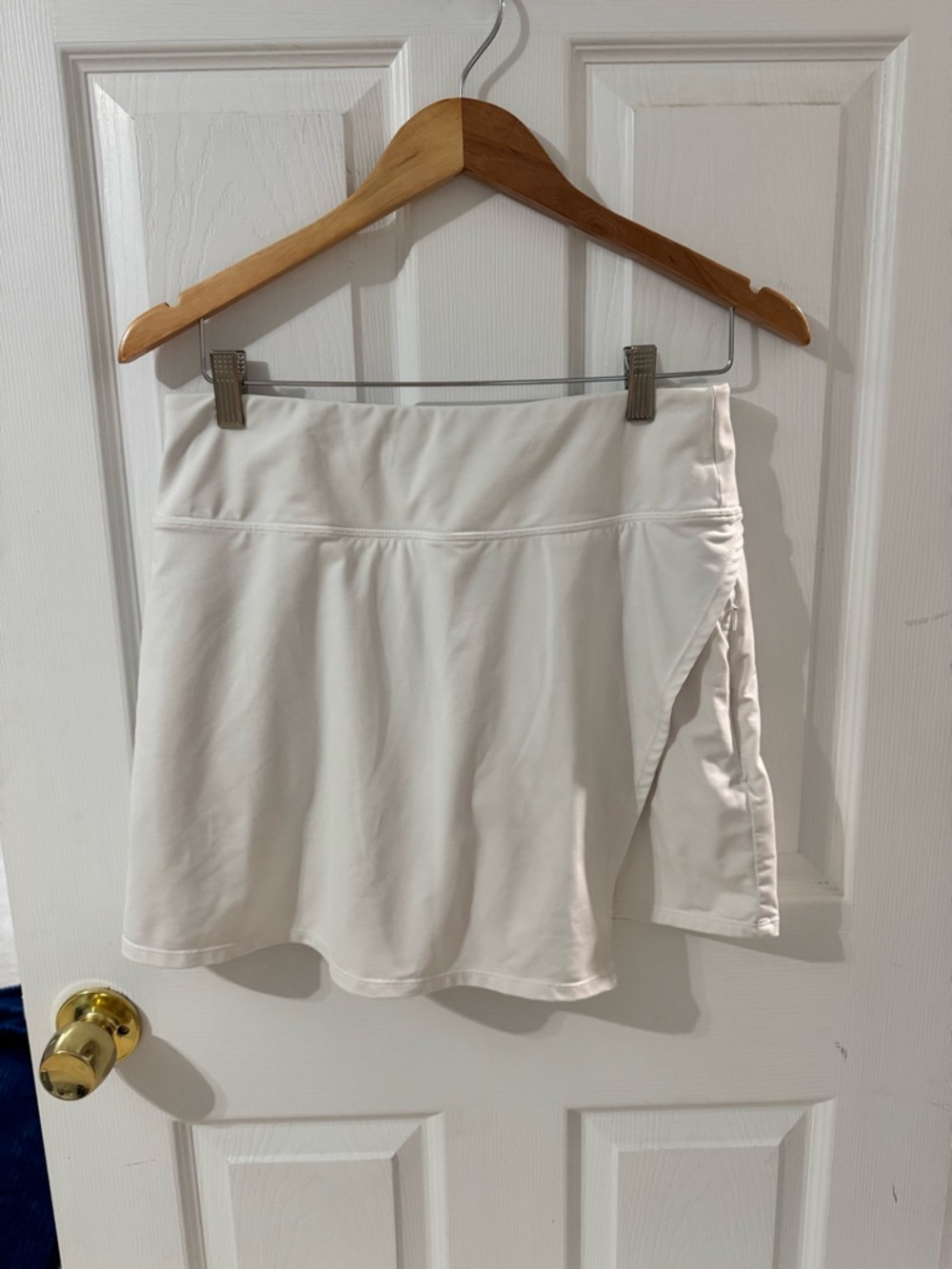 Athleta Preppy White Tennis Skort - Medium 🌻